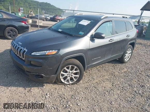 2016 Jeep Cherokee Altitude with VIN 1C4PJMCB0GW262916, listed as a IAAI auction lot 42392735 with 29,162 mi miles and . Bid and sale history available at DreamBid. Image 2.