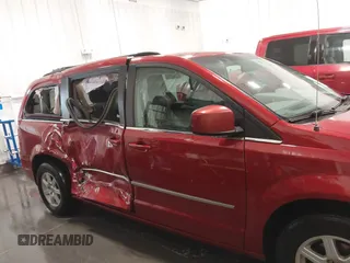 2010 Chrysler Town & Country Touring with VIN 2A4RR5D14AR212995, listed as a IAAI auction lot 41944861 with 264,784 mi miles. Bid and sale history available at carsss.com. Image 6.