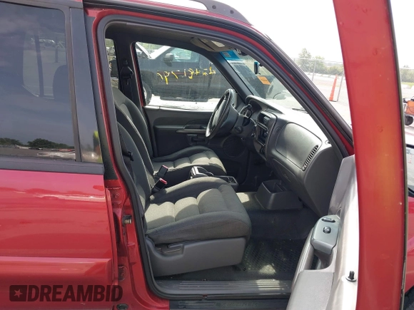 2001 Ford Explorer Sport Trac с VIN 1FMZU77E41UA92211, выставлен на аукционе IAAI как лот 42481796 с пробегом 153 527 миль миль и . История ставок и продаж доступна на DreamBid. Изображение 5.