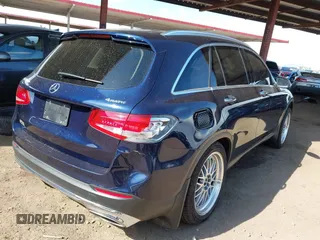 2019 Mercedes-Benz GLC 300 z VIN WDC0G4KB1KV195835, wystawiony jako IAAI lot #42173713 z przebiegiem 113 036 mil mil oraz . Historia ofert i sprzedaży dostępna na DreamBid. Obrazek 19.