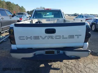 2005 Chevrolet Silverado 1500 Work Truck with VIN 1GCEC14X85Z237025, listed as a IAAI auction lot 41846828 with 101,102 mi miles. Bid and sale history available at carsss.com. Image 16.