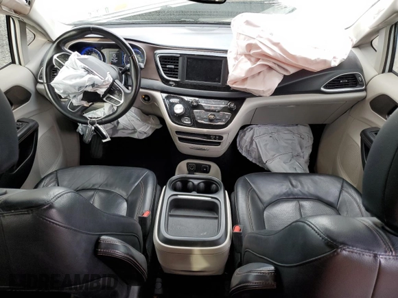 2018 Chrysler Pacifica Touring L with VIN 2C4RC1BG7JR110405, listed as a Copart auction lot 51586665 with 133,114 mi miles and Salvage Title. Bid and sale history available at DreamBid. Image 8.