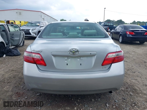 2007 Toyota Camry CE z VIN 4T1BE46K67U138778, wystawiony jako IAAI lot #42400763 z przebiegiem 191 729 mil mil oraz . Historia ofert i sprzedaży dostępna na DreamBid. Obrazek 16.