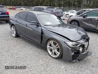 2015 BMW 3 Series 335i xDrive z VIN WBA3B9C56F5A48293, wystawiony jako IAAI lot #42253956 z przebiegiem 83 332 mil mil oraz . Historia ofert i sprzedaży dostępna na DreamBid. Obrazek 1.