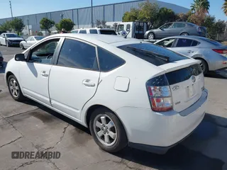 2004 Toyota Prius with VIN JTDKB20U240068565, listed as a IAAI auction lot 40417158 with 192,764 mi miles and . Bid and sale history available at DreamBid. Image 3.
