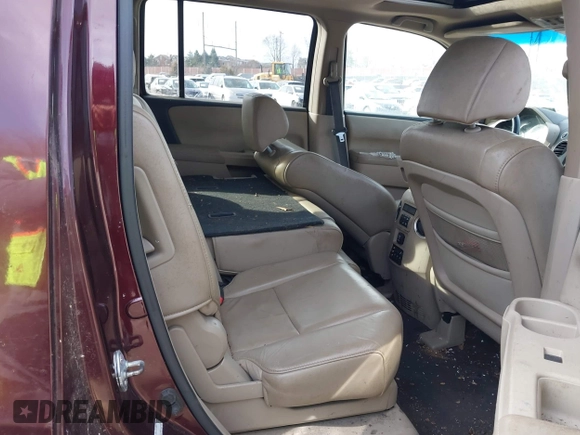 2009 Honda Pilot EX-L with VIN 5FNYF48689B022215, listed as a IAAI auction lot 41817432 with Not Provided miles and . Bid and sale history available at carsss.com. Image 8.