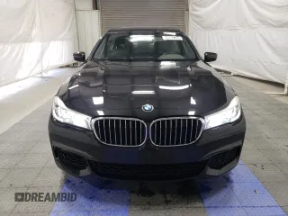 2019 BMW 7 Series 740i xDrive with VIN WBA7E4C50KGV28739, listed as a Copart auction lot 69882784 with 24,695 mi miles and Clean title. Bid and sale history available at DreamBid. Image 5.