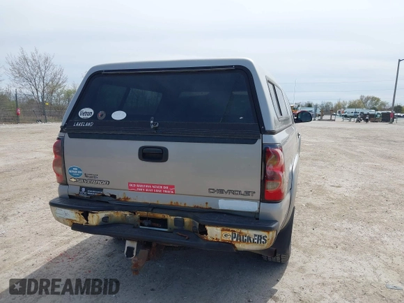 2005 Chevrolet Silverado 1500 LS with VIN 1GCEK19T65Z194720, listed as a IAAI auction lot 42157104 with 156,376 mi miles. Bid and sale history available at carsss.com. Image 16.