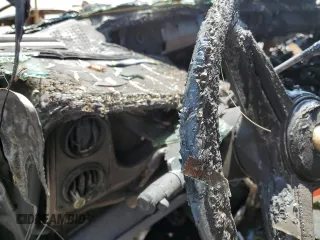 1986 Pontiac Bonneville Brougham z VIN 2G2GR69H9G2241181, wystawiony jako Copart lot #68122684 z przebiegiem Nie podano mil oraz Nie do naprawy • Non repairable. Historia ofert i sprzedaży dostępna na DreamBid. Obrazek 9.