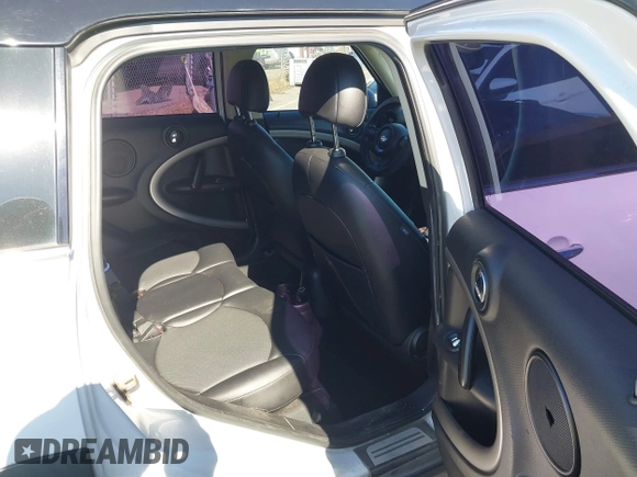 2015 MINI Countryman with VIN WMWZB3C51FWR45357, listed as a IAAI auction lot 41871831 with 201,358 mi miles and . Bid and sale history available at DreamBid. Image 8.