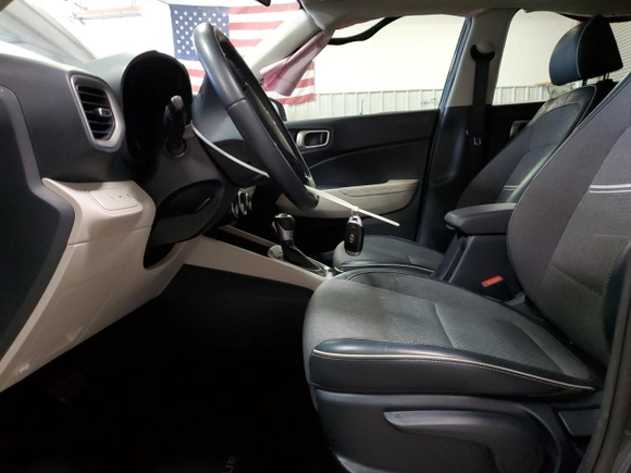 2020 Hyundai Venue SEL with VIN KMHRC8A38LU022777, listed as a Copart auction lot 45315475 with 38,980 mi miles and Salvage Title. Bid and sale history available at carsss.com. Image 7.
