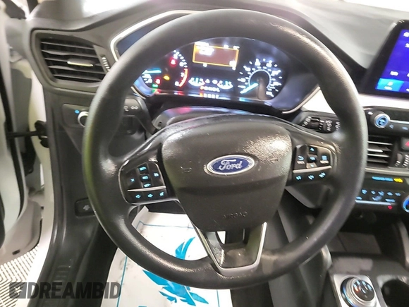2020 Ford Escape SE z VIN 1FMCU9G66LUB14805, wystawiony jako IAAI lot #42388285 z przebiegiem 50 819 mil mil oraz . Historia ofert i sprzedaży dostępna na DreamBid. Obrazek 43.
