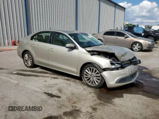2013 Volkswagen Jetta SE with VIN 3VWDX7AJ9DM232772, listed as a Copart auction lot 61648835 with 158,291 mi miles and Salvage title. Bid and sale history available at DreamBid. Image 4.