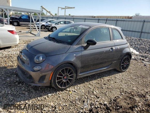 2015 FIAT 500 Abarth z VIN 3C3CFFFH7FT528128, wystawiony jako Copart lot #54179305 z przebiegiem 49 266 mil mil oraz Czysty tytuł • Clean title. Historia ofert i sprzedaży dostępna na DreamBid. Obrazek 1.