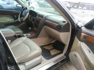 2005 Hyundai XG350 with VIN KMHFU45EX5A420629, listed as a IAAI auction lot 40793422 with 211,598 mi miles. Bid and sale history available at carsss.com. Image 5.