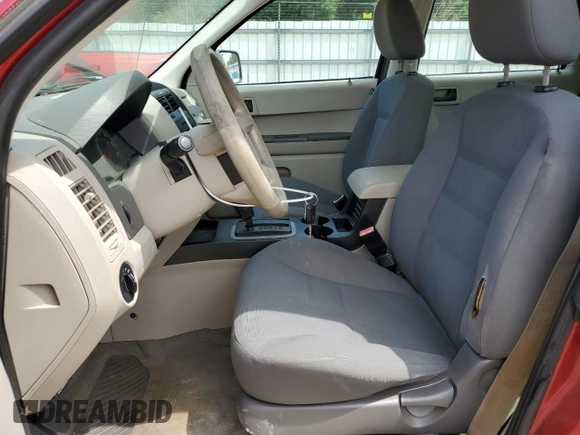 2008 Ford Escape XLS with VIN 1FMCU02Z08KC81225, listed as a Copart auction lot 59711755 with 201,951 mi miles and Salvage title. Bid and sale history available at DreamBid. Image 7.