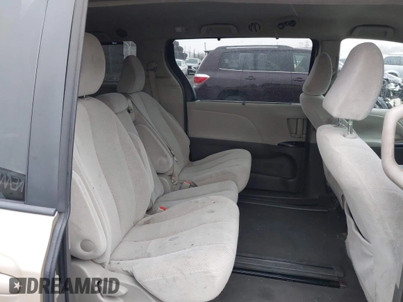 2011 Toyota Sienna LE AAS with VIN 5TDKK3DC9BS089379, listed as a IAAI auction lot 41943062 with 245,778 mi miles. Bid and sale history available at carsss.com. Image 8.