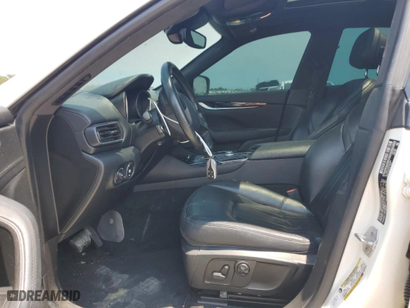 2017 Maserati Levante S with VIN ZN661YUAXHX243034, listed as a Copart auction lot 59444174 with NaN miles and Clean Title. Bid and sale history available at carsss.com. Image 7.