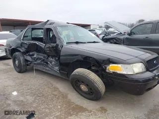2011 Ford Police Interceptor with VIN 2FABP7BV1BX180282, listed as a IAAI auction lot 41568934 with 105,383 mi miles. Bid and sale history available at carsss.com. Image 6.