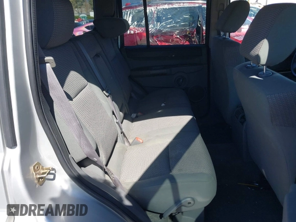 2006 Jeep Commander с VIN 1J8HH48NX6C330781, выставлен на аукционе IAAI как лот 41604799 с пробегом 117 200 миль миль и . История ставок и продаж доступна на DreamBid. Изображение 8.