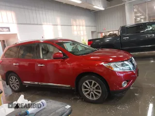 2016 Nissan Pathfinder Platinum z VIN 5N1AR2MM1GC617754, wystawiony jako IAAI lot #41387899 z przebiegiem 105 936 mil mil oraz . Historia ofert i sprzedaży dostępna na DreamBid. Obrazek 13.