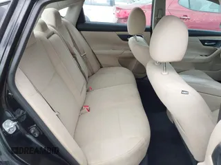 2015 Nissan Altima 2.5 SV with VIN 1N4AL3AP7FC582717, listed as a IAAI auction lot 42073631 with 137,788 mi miles. Bid and sale history available at carsss.com. Image 8.