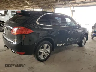 2013 Porsche Cayenne z VIN WP1AA2A22DLA04616, wystawiony jako Copart lot #56727615 z przebiegiem 43 782 mil mil oraz Szkody całkowita. Historia ofert i sprzedaży dostępna na DreamBid. Obrazek 3.