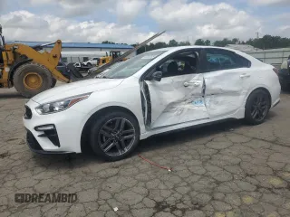 2021 Kia Forte GT-Line с VIN 3KPF34AD6ME366228, выставлен на аукционе Copart как лот 60855545 с пробегом 42 000 миль миль и Списание • Salvage title. История ставок и продаж доступна на DreamBid. Изображение 1.