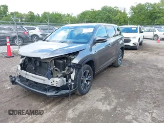 2017 Toyota Highlander LE with VIN 5TDBZRFH0HS484454, listed as a IAAI auction lot 42338740 with 58,047 mi miles and . Bid and sale history available at DreamBid. Image 2.