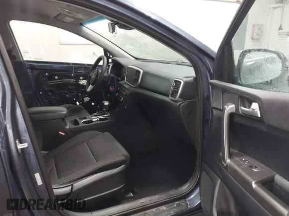 2021 Kia Sportage LX with VIN KNDPMCAC2M7877132, listed as a IAAI auction lot 41443934 with 9,528 mi miles and . Bid and sale history available at carsss.com. Image 5.
