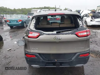2017 Jeep Cherokee High Altitude z VIN 1C4PJMDS2HW614796, wystawiony jako IAAI lot #42341592 z przebiegiem 97 301 mil mil oraz . Historia ofert i sprzedaży dostępna na DreamBid. Obrazek 16.