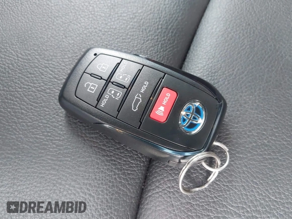 2025 Toyota Sienna XSE z VIN 5TDDRKEC5SS252980, wystawiony jako IAAI lot #42120671 z przebiegiem 204 mil mil oraz . Historia ofert i sprzedaży dostępna na DreamBid. Obrazek 11.