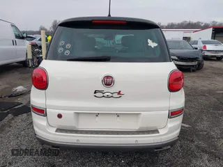 2018 FIAT 500L Trekking with VIN ZFBCFADH6JZ041198, listed as a IAAI auction lot 41063260 with 64,459 mi miles. Bid and sale history available at carsss.com. Image 16.