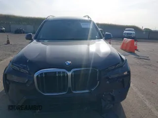 2023 BMW X7 xDrive40i z VIN 5UX23EM07P9R52893, wystawiony jako IAAI lot #42163975 z przebiegiem 33 157 mil mil oraz . Historia ofert i sprzedaży dostępna na DreamBid. Obrazek 12.