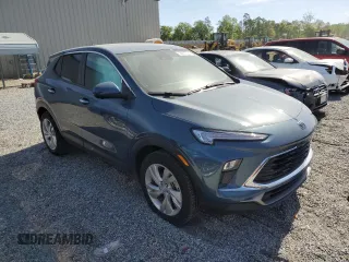 2025 Buick Encore GX Preferred z VIN KL4AMBSP8SB008346, wystawiony jako Copart lot #53697535 z przebiegiem 3 190 mil mil oraz Szkoda całkowita • Salvage title. Historia ofert i sprzedaży dostępna na DreamBid. Obrazek 4.
