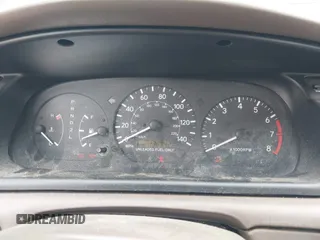 1998 Toyota Camry LE z VIN 4T1BG22K0WU372241, wystawiony jako IAAI lot #42215308 z przebiegiem 136 942 mil mil oraz . Historia ofert i sprzedaży dostępna na DreamBid. Obrazek 7.