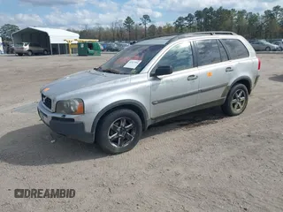 2004 Volvo XC90 with VIN YV1CZ59H641080004, listed as a IAAI auction lot 41917954 with 201,703 mi miles. Bid and sale history available at carsss.com. Image 2.