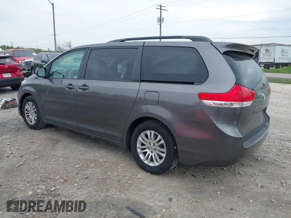 2013 Toyota Sienna XLE AAS with VIN 5TDYK3DC5DS405535, listed as a IAAI auction lot 42348931 with 186,177 mi miles and . Bid and sale history available at DreamBid. Image 3.