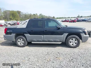 2002 Chevrolet Avalanche with VIN 3GNEC13T02G219796, listed as a IAAI auction lot 41902162 with 308,048 mi miles. Bid and sale history available at carsss.com. Image 14.