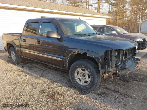 2004 GMC Sierra 1500 Crew Cab SLE with VIN 2GTEK13T041435042, listed as a IAAI auction lot 41777775 with NaN miles. Bid and sale history available at carsss.com. Image 1.