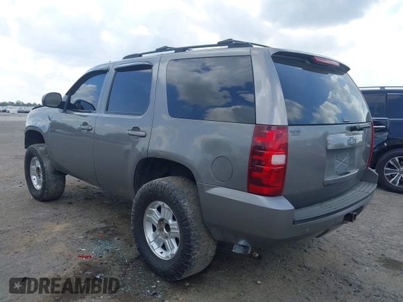 2007 Chevrolet Tahoe LTZ with VIN 1GNFK13037J115628, listed as a IAAI auction lot 41962150 with Not provided miles and . Bid and sale history available at DreamBid. Image 3.