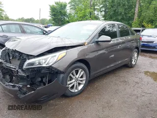 2015 Hyundai Sonata SE z VIN 5NPE24AFXFH150090, wystawiony jako IAAI lot #42341428 z przebiegiem 133 157 mil mil oraz . Historia ofert i sprzedaży dostępna na DreamBid. Obrazek 17.
