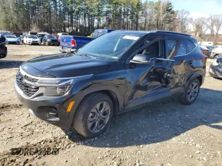 2024 Kia Seltos S z VIN KNDEUCAA2R7513080, wystawiony jako Copart lot #52989885 z przebiegiem 69 384 mil mil oraz Szkoda całkowita • Salvage title. Historia ofert i sprzedaży dostępna na DreamBid. Obrazek 1.