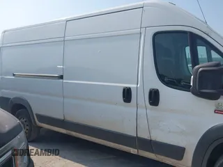 2018 Ram ProMaster Cargo z VIN 3C6TRVDG9JE122797, wystawiony jako IAAI lot #42275056 z przebiegiem 275 341 mil mil oraz . Historia ofert i sprzedaży dostępna na DreamBid. Obrazek 13.