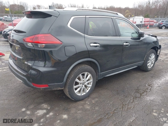 2020 Nissan Rogue SV with VIN JN8AT2MV3LW108941, listed as a IAAI auction lot 42005784 with 98,467 mi miles. Bid and sale history available at carsss.com. Image 4.