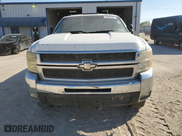 2008 Chevrolet Silverado 3500HD DRW LT w/1LT with VIN 1GCJC33648F113293, listed as a Copart auction lot 74822344 with 295,054 mi miles and Salvage Title. Bid and sale history available at carsss.com. Image 5.