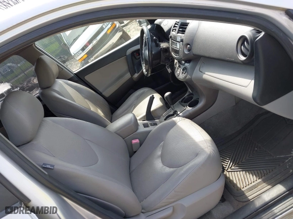 2008 Toyota RAV4 Ltd with VIN JTMBD31V486074748, listed as a IAAI auction lot 42121498 with 220,597 mi miles. Bid and sale history available at carsss.com. Image 5.