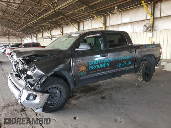 2015 Toyota Tundra SR5 z VIN 5TFDW5F17FX469485, wystawiony jako Copart lot #80274954 z przebiegiem 239 508 mil mil oraz Szkoda całkowita • Salvage title. Historia ofert i sprzedaży dostępna na DreamBid. Obrazek 1.