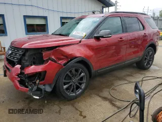 2017 Ford Explorer XLT z VIN 1FM5K8D81HGC53275, wystawiony jako Copart lot #53998225 z przebiegiem 38 557 mil mil oraz Szkoda całkowita • Salvage title. Historia ofert i sprzedaży dostępna na DreamBid. Obrazek 1.