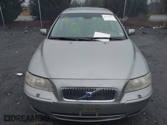 2006 Volvo V70 2.4L with VIN YV1SW640X62590834, listed as a IAAI auction lot 41113922 with 253,254 mi miles. Bid and sale history available at carsss.com. Image 12.